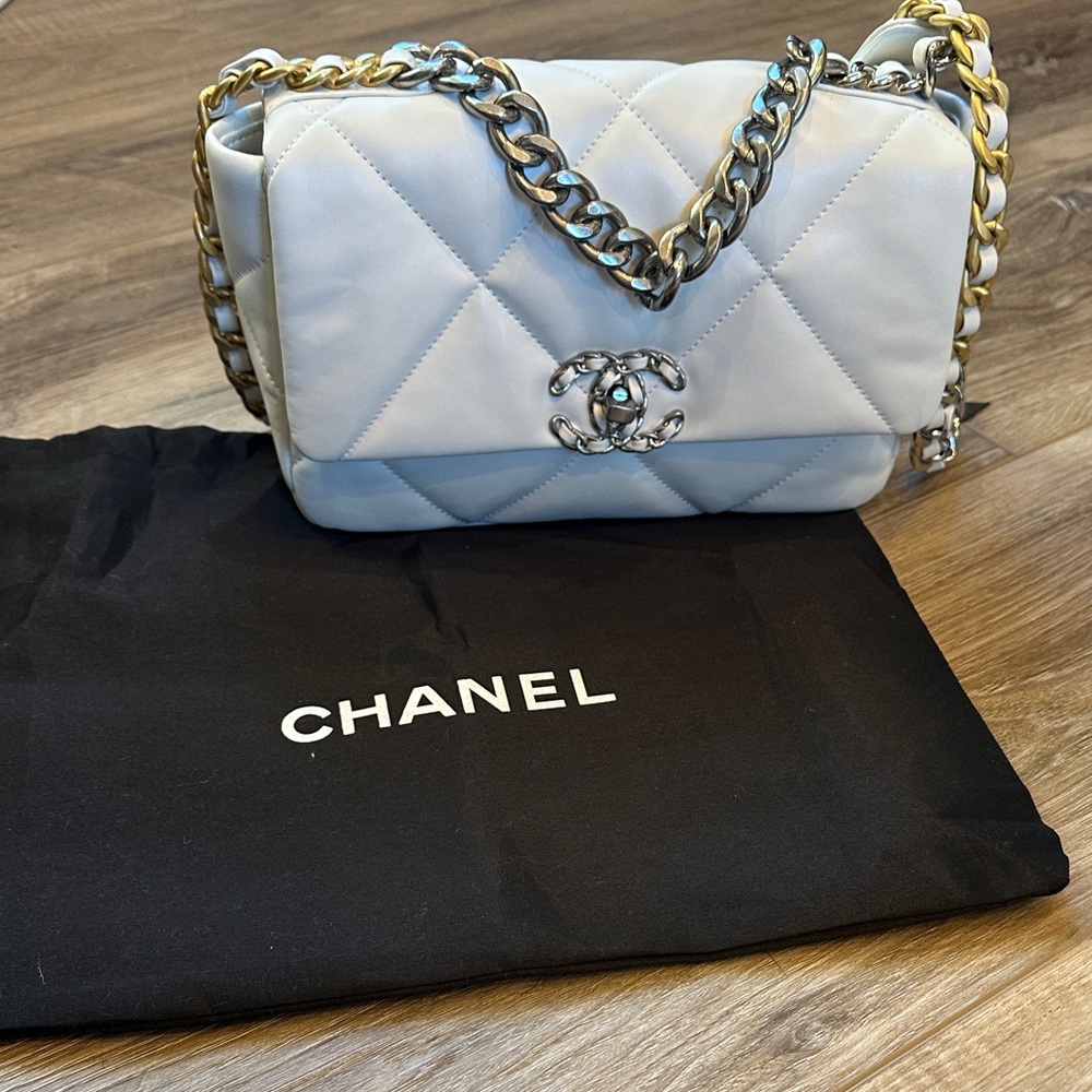 C hanel CC 19 look a like Classic White Quilted Shoulder Bag